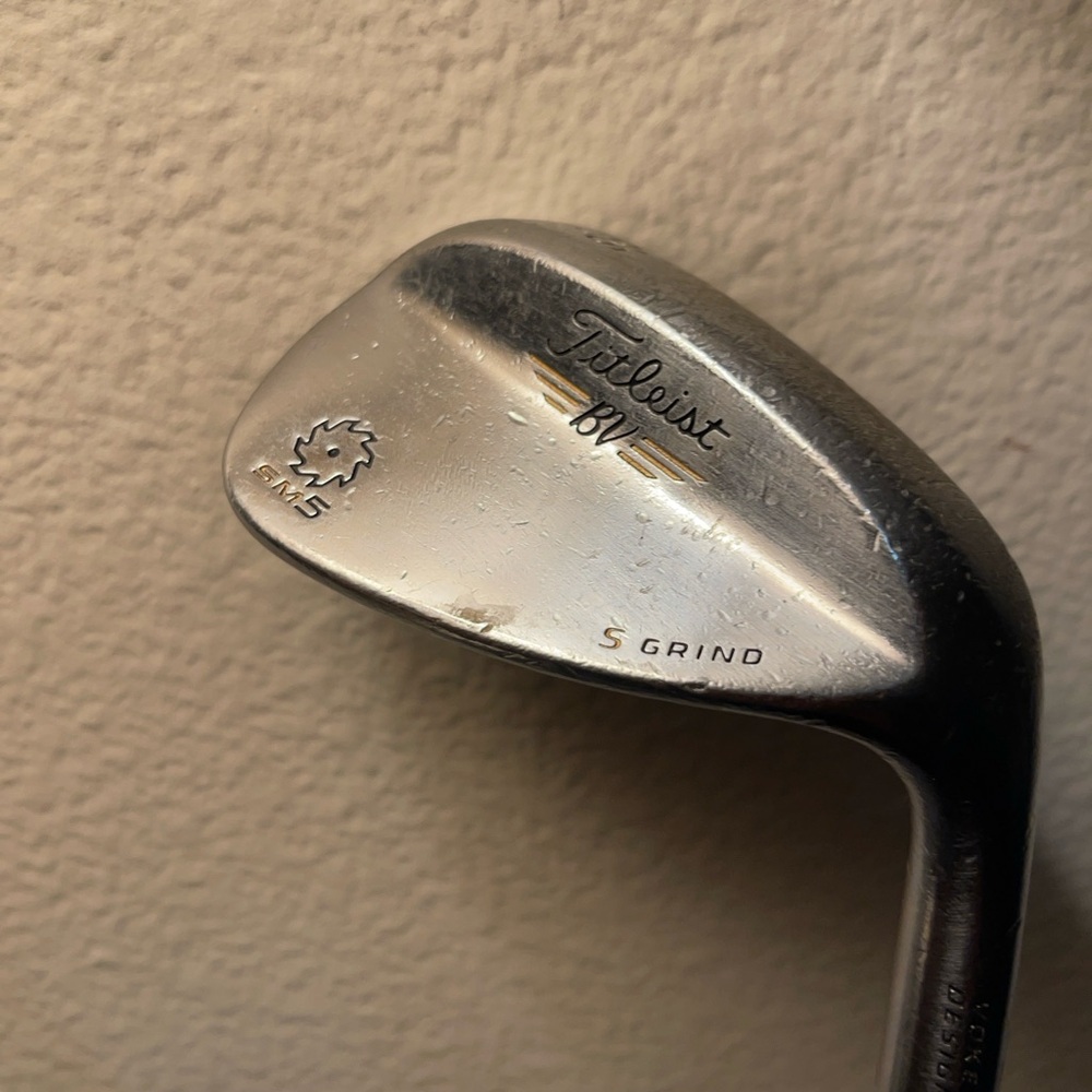 TITLEIST BV SM5 56*10 M-GRIND WEDGE